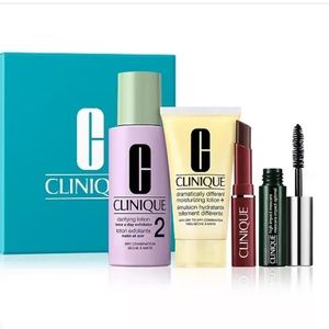 CLINIQUE 4-Pc Discovery Set (Includes popular Black Honey Lipstick!)